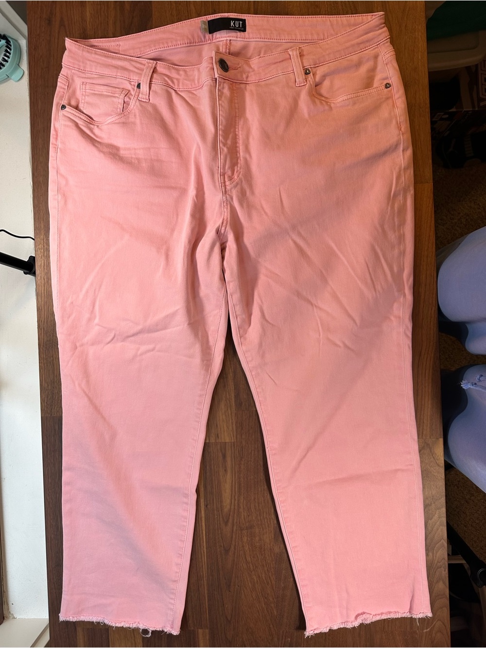 KUT from the Kloth Women’s 20W Pink Cropped Jeans Raw Hem Straight Leg